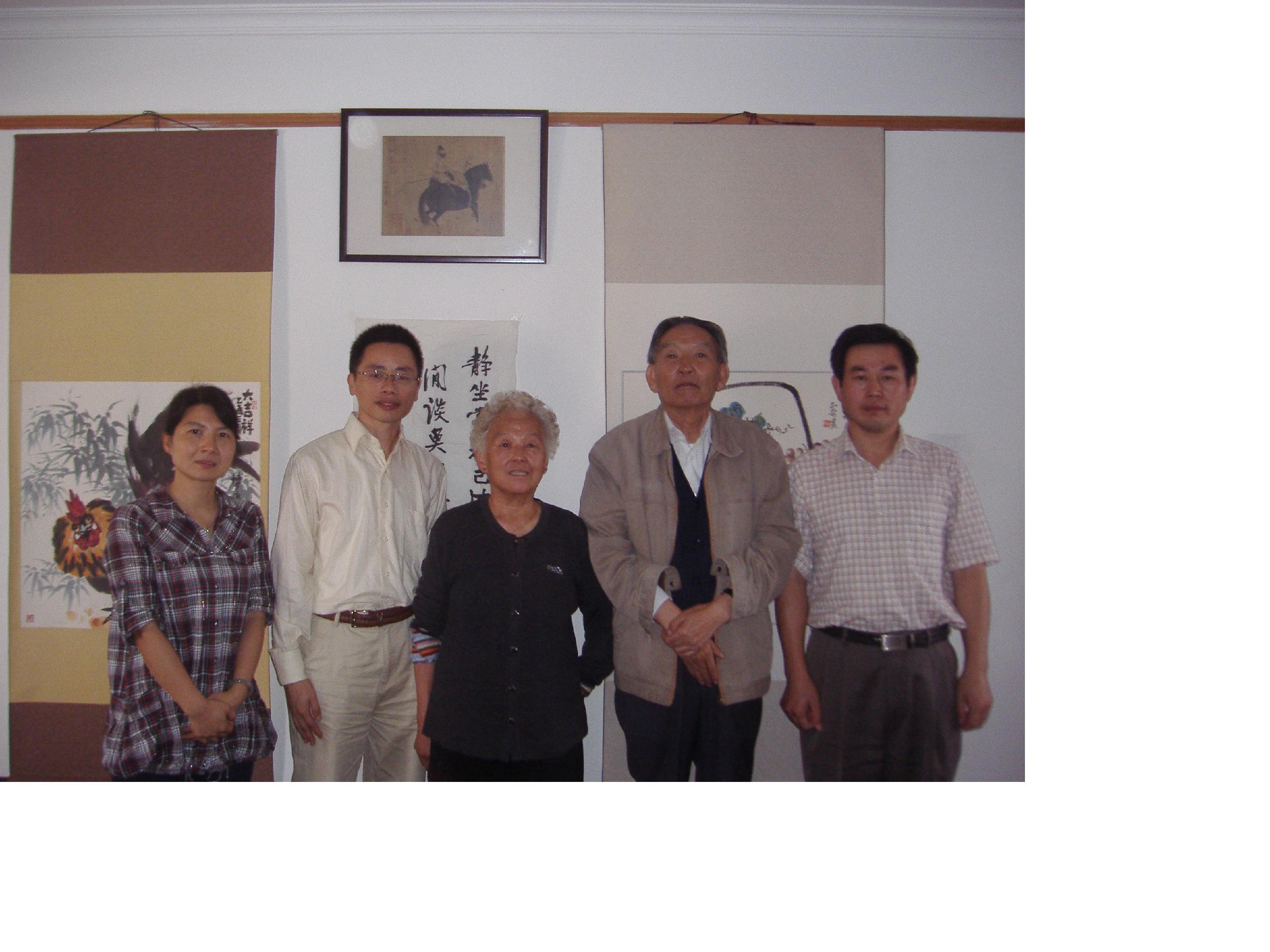 周俊院士夫妇和成人影片
领导合影